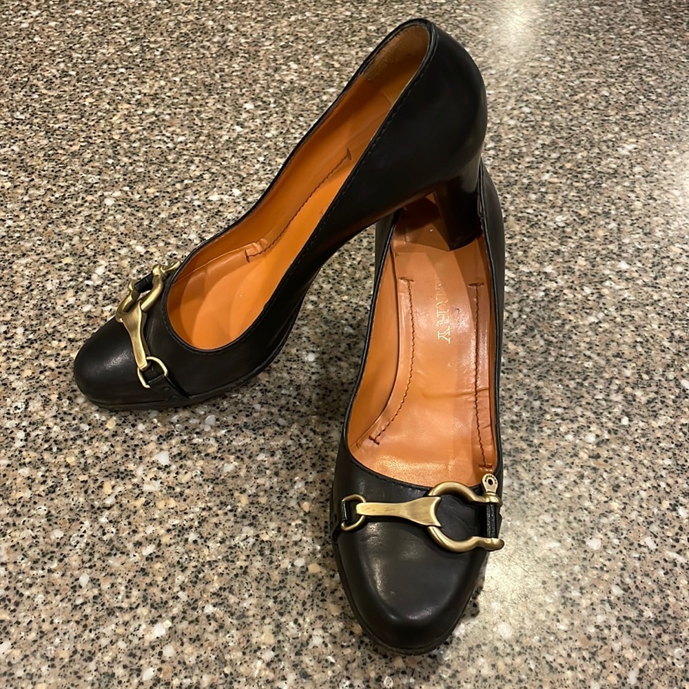 Burberry Horse-belt FINAL DROP Black Leather Pumps classic versatile quality 😱